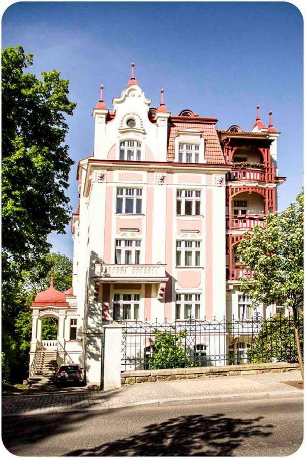 Apartman Vila Bayer Карлови Вари Екстериор снимка